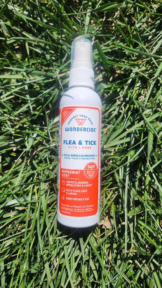 Flea & tick spray in peppermint