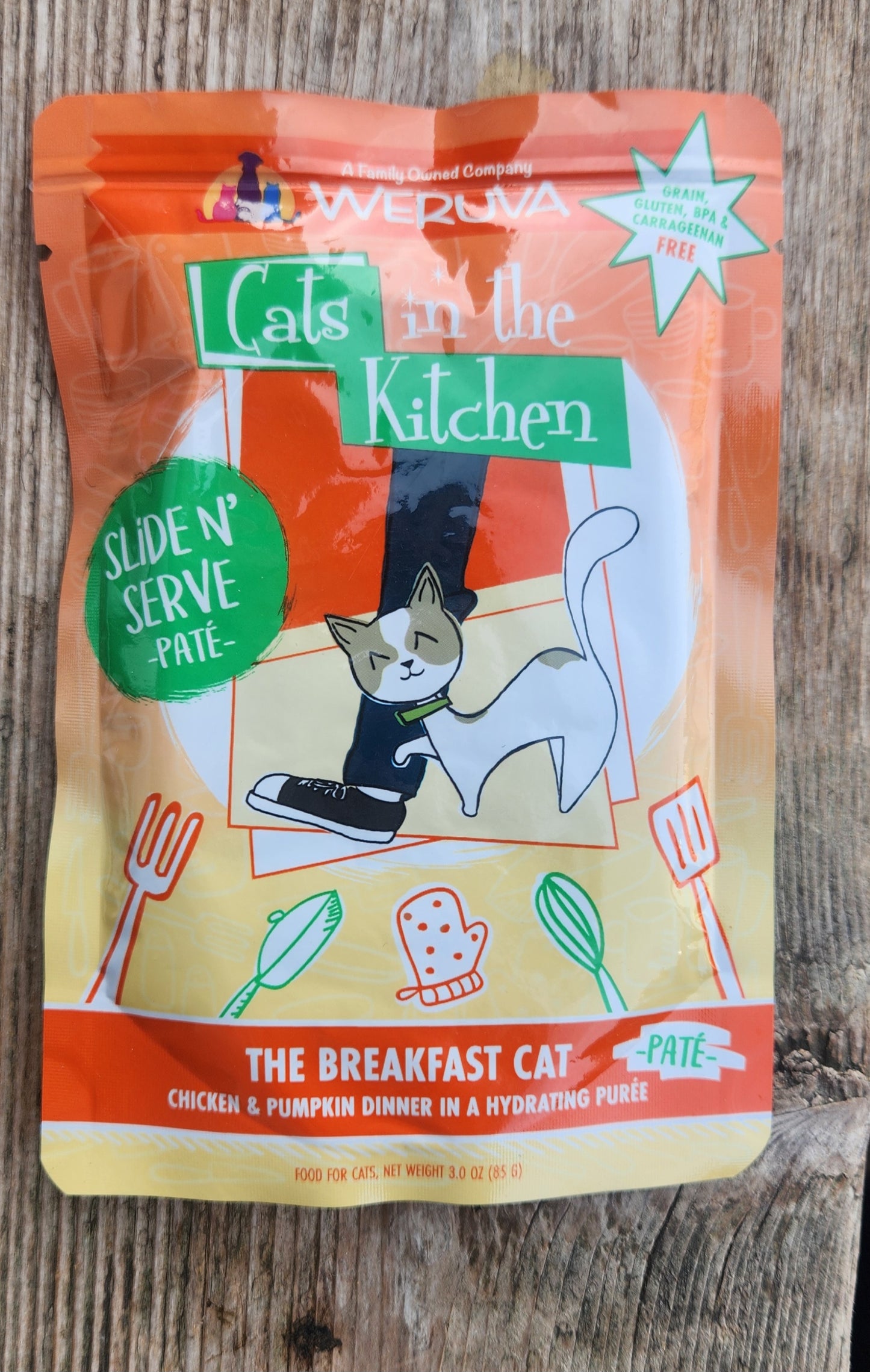 Cat breakfast